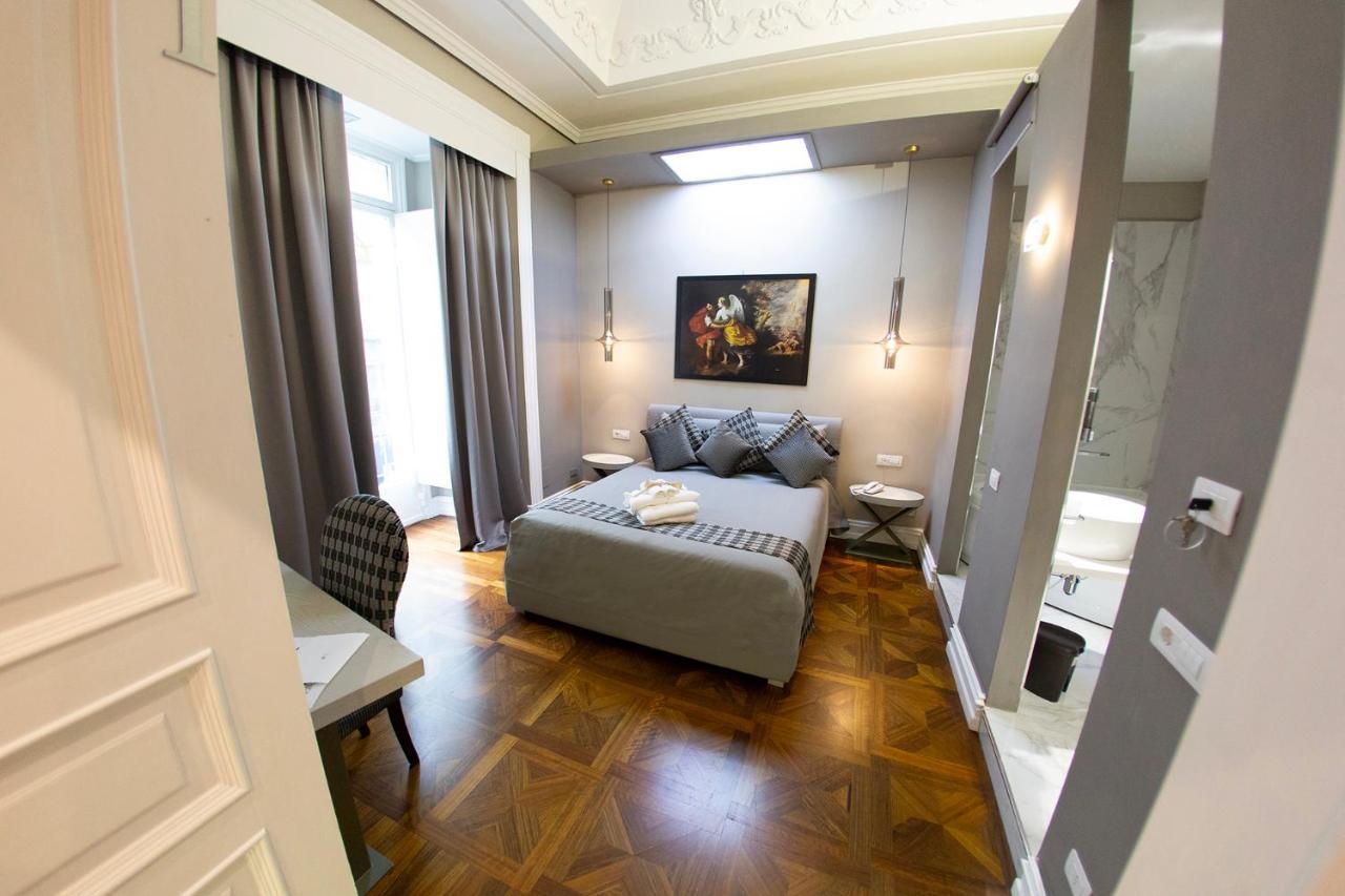 Leone Camere D'Autore - Chiaia Naples Exterior photo